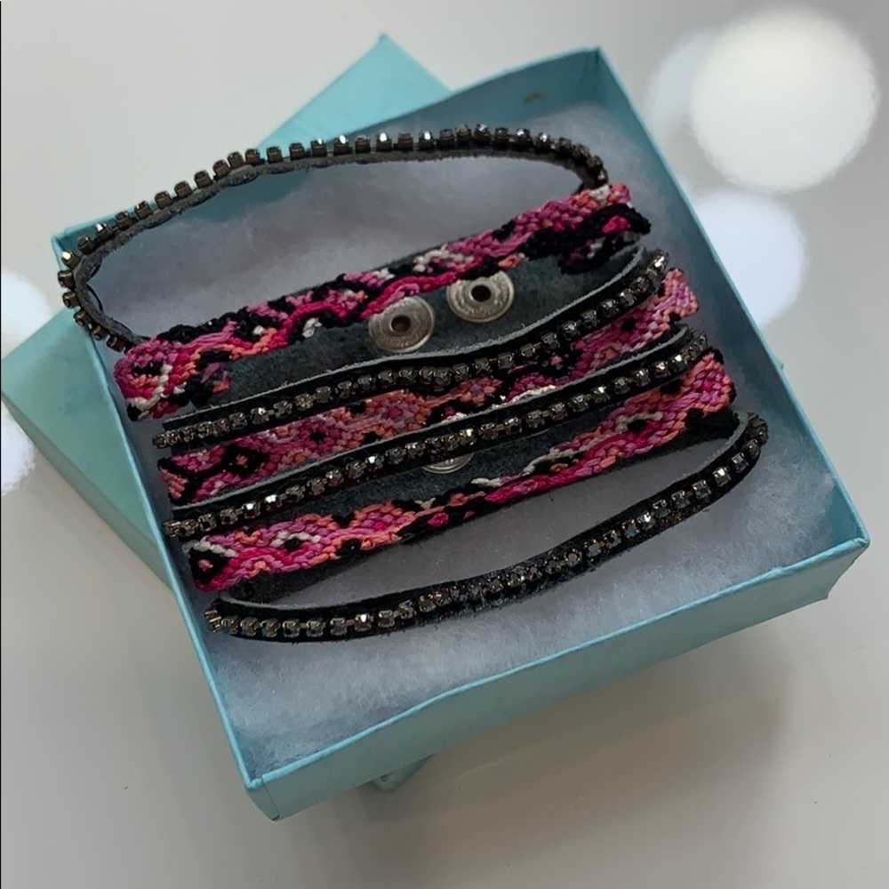 Multi stranded Wrap bracelet - Picture 5 of 5